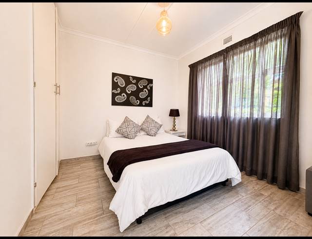 200M² LODGE FOR SALE IN GLENMORE
